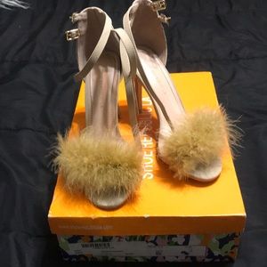 Cute shoes!!